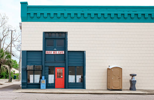 Best Porta potty delivery and setup  in Waynesboro, MS